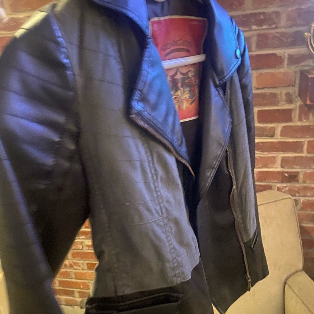 Leather jacket - Picture 14 of 15
